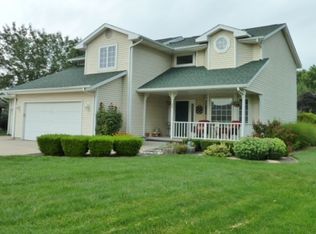 37 Bayhill Dr, Lincoln, IL 62656