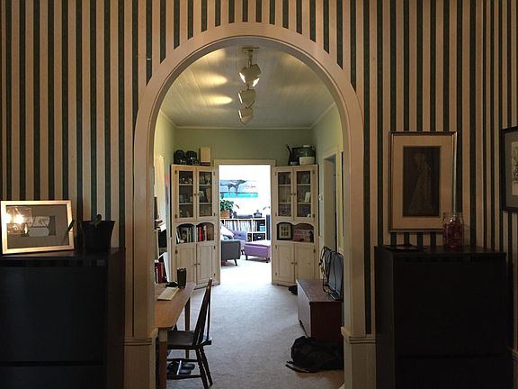 Entry way