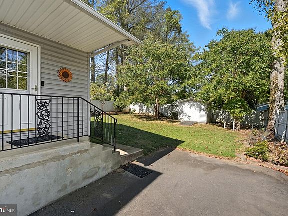 3rd image of 6812 Chestnut Ave