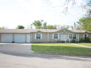 402 W 10th St, La Crosse, KS 67548