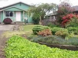 685 E 11th St, Coquille, OR 97423