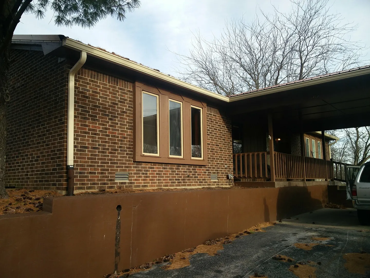 Los Ranchos — Photo 1