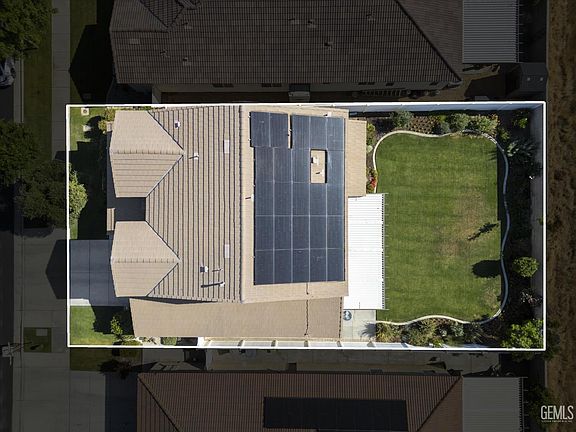 3rd image of 203 White Alder Dr