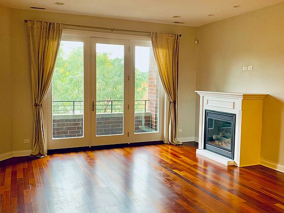 3rd image of 3443 W Belmont Ave #2E