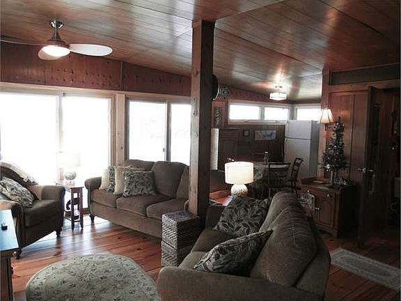 5th image of 965 S Lakeshore Dr