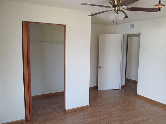 5th image of 709 N Guadalupe St