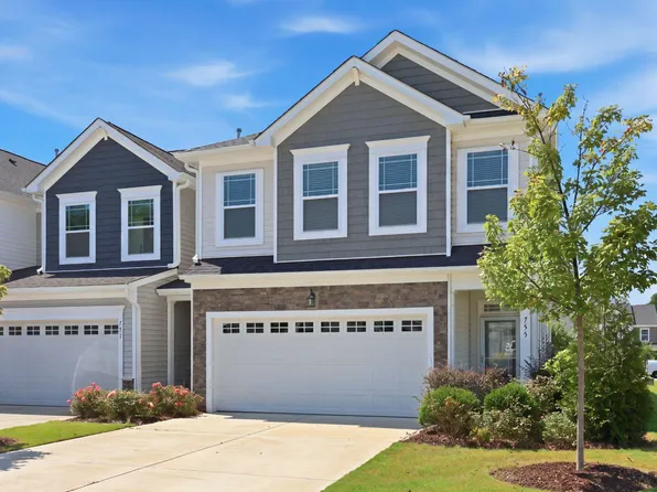755 Creekway Dr, Fuquay Varina, NC 27526