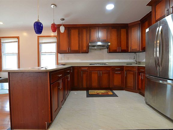 4th image of 43-66 160th St Floor 2