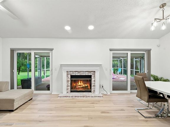 3rd image of 1014 Hardwood Dr