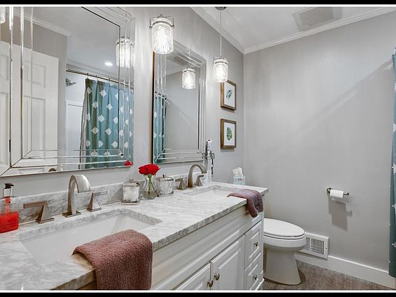 5th image of 520 Lake Cove Ct