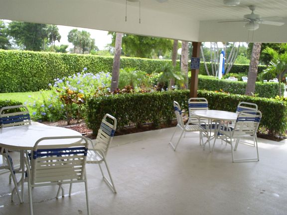 4th image of 3499 Oaks Way APT 609