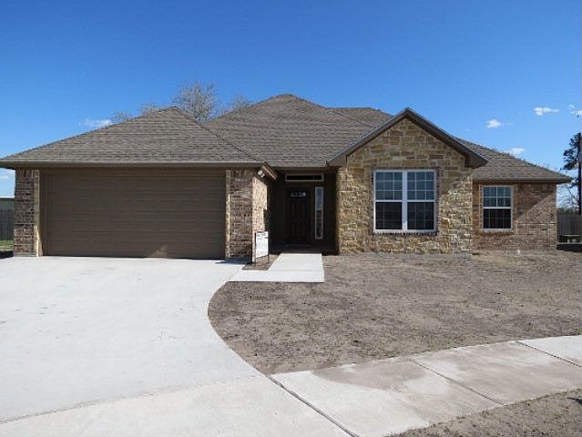1st image of 109 Lakeway Ct