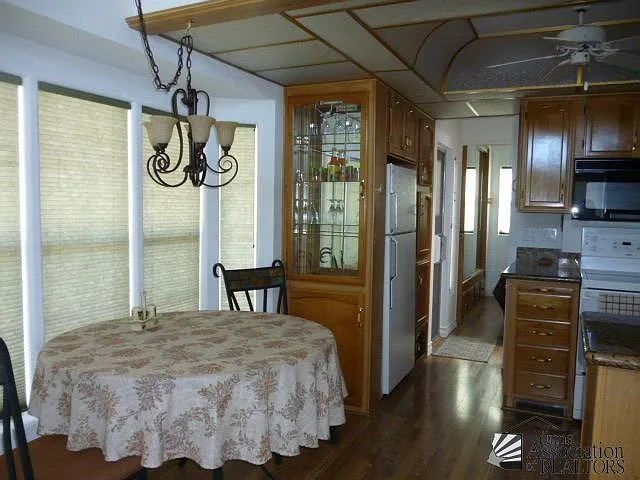 10311 E 30th Pl — Photo 9