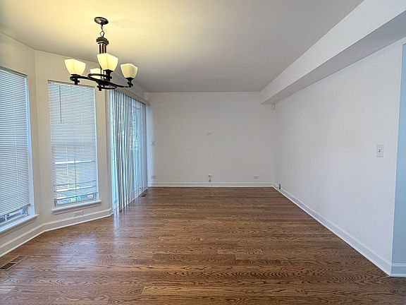 3rd image of 94 Stevens Dr