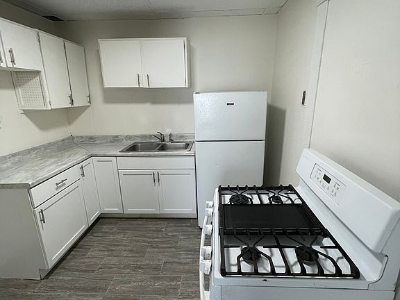 5th image of 118 E Bush St Unit 1