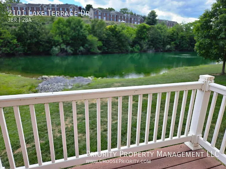 2101 Lake Terrace Dr — Photo 19