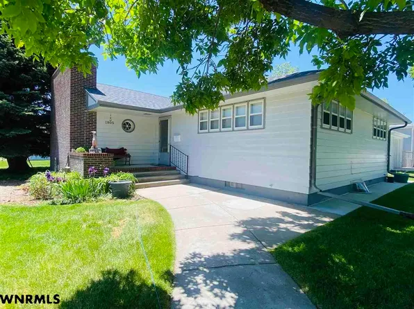 1805 O St, Gering, NE 69341