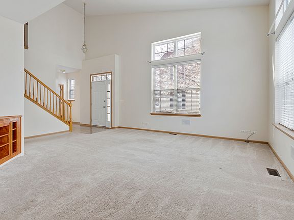 5th image of 840 Amelia Ct