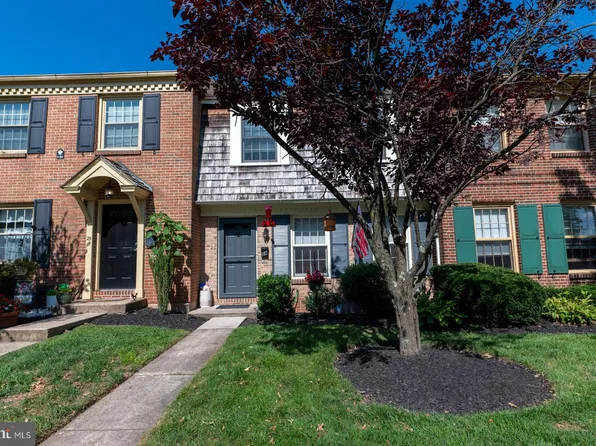 24 Roboda Blvd, Royersford, PA 19468