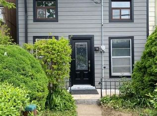 396 Macnab St N, Hamilton, ON L8L 1L1