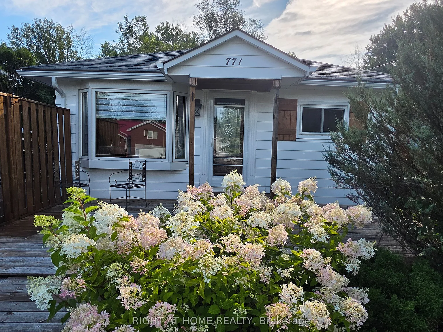 2 bed, $2,200 — Photo 1