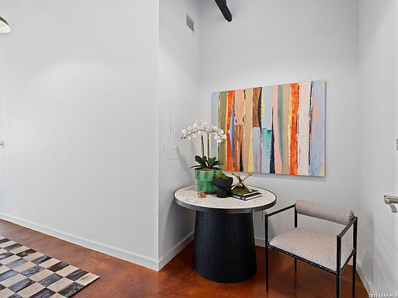 3rd image of 1331 S FLORES ST #211