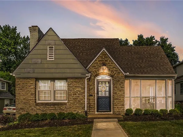 6847 Oak St, Kansas City, MO 64113