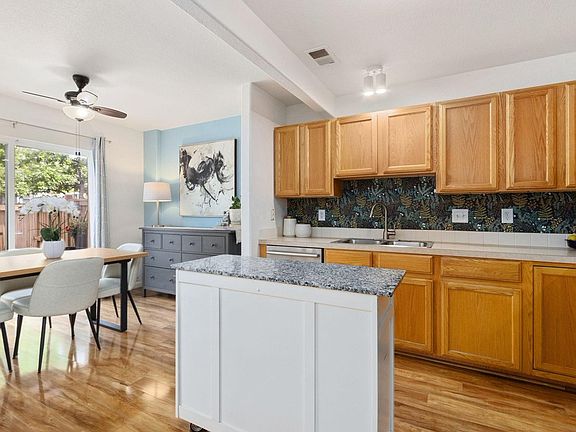 5th image of 4574 Glen Isle Dr