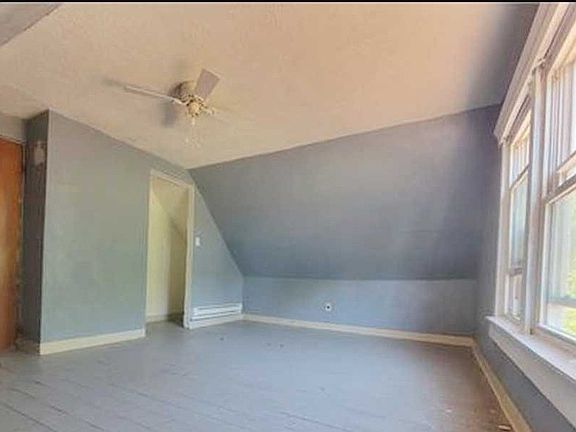 4th image of 1910 Corning Ave #3