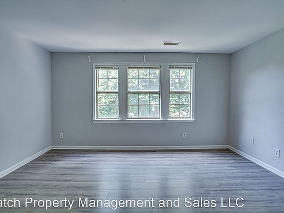 5th image of 515 Bashford Ln APT 4