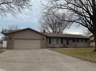 903 12th St SW, Humboldt, IA 50548