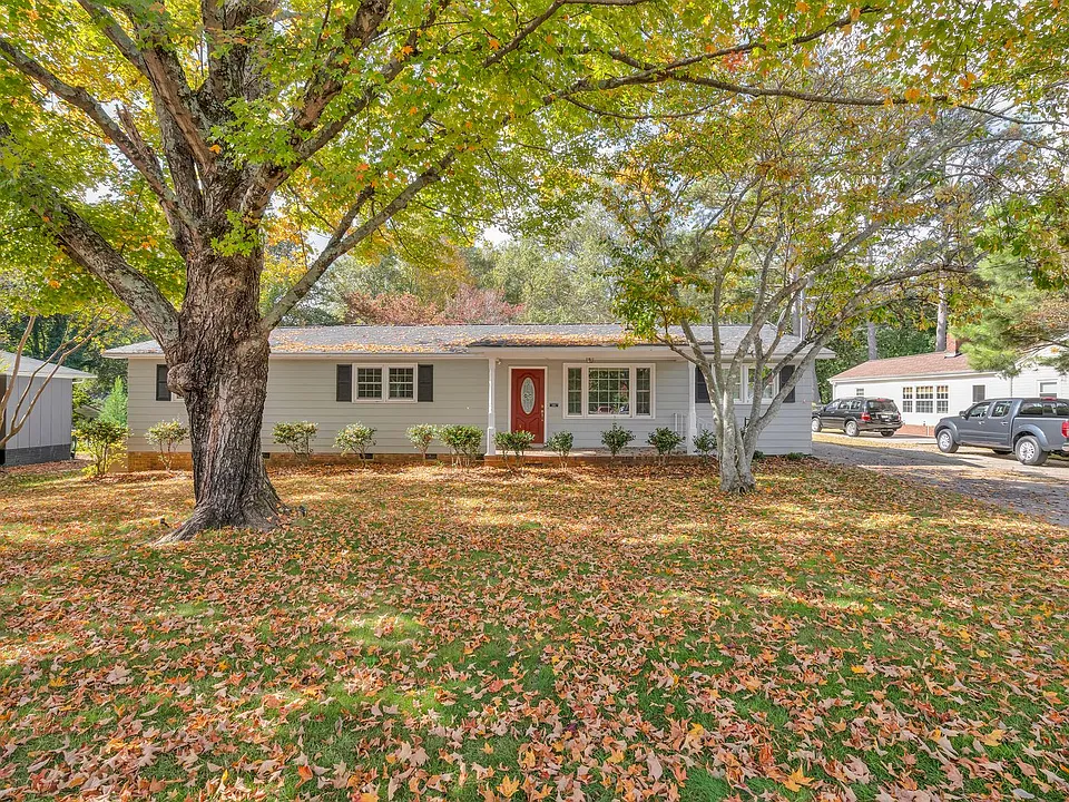 108 Holmes Dr