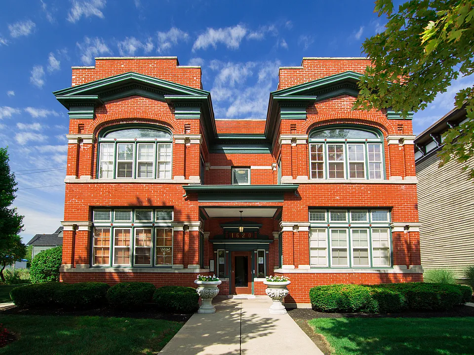 1620 Central Ave #203