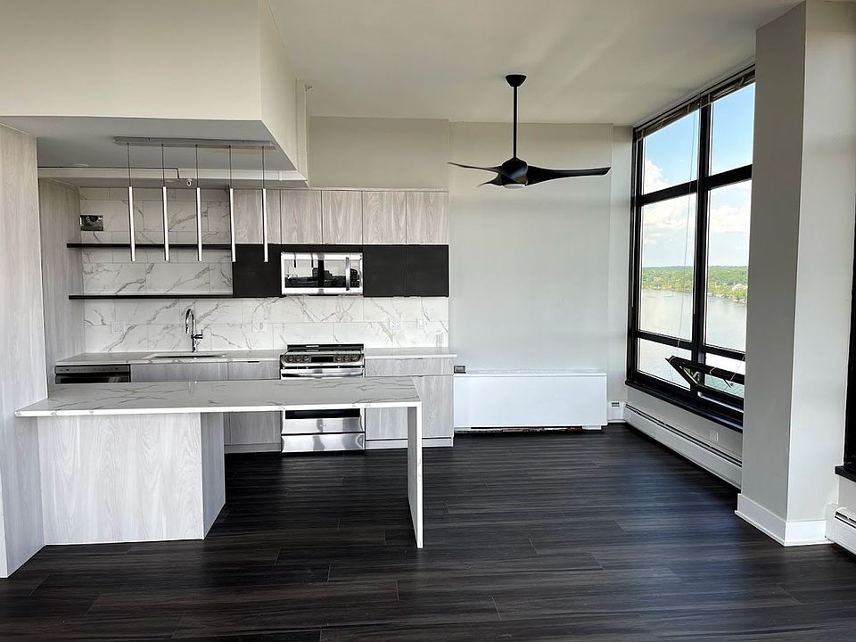 1st image of 913 N Main St #1507