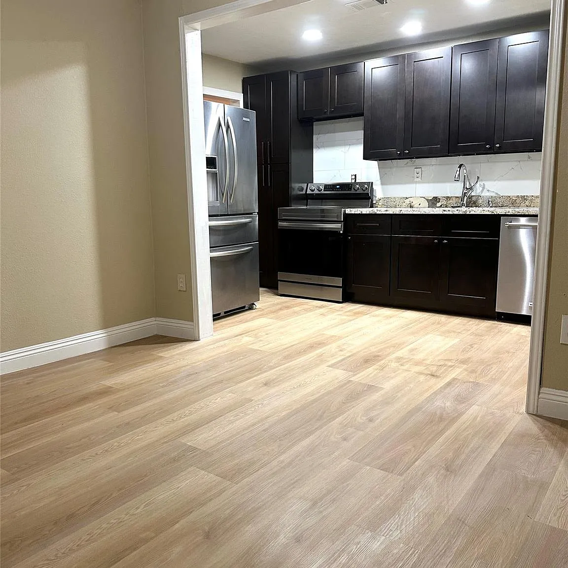 2 bed, 1.0 bath, 1192 sqft, $1,500 — Photo 3