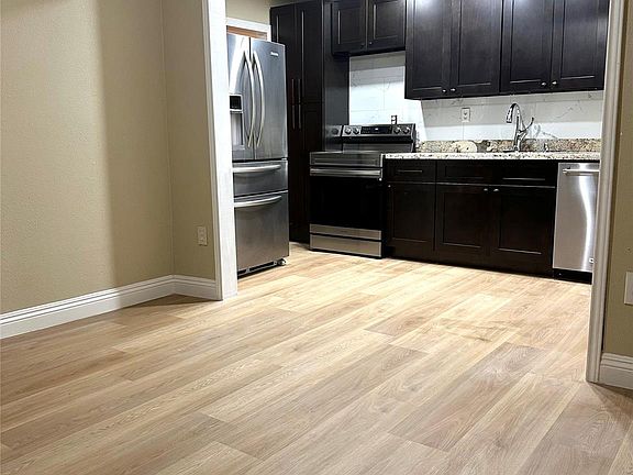 3rd image of 6608 Sherwood Dr