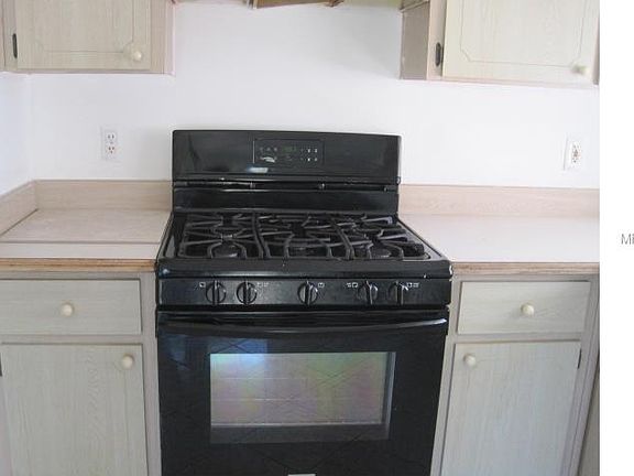 3rd image of 4712 Leacock Ct