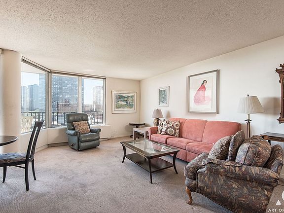 4th image of 4170 N Marine Dr APT 9G