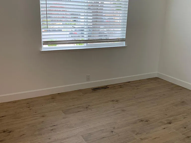 1115 Beaumont Dr — Photo 16