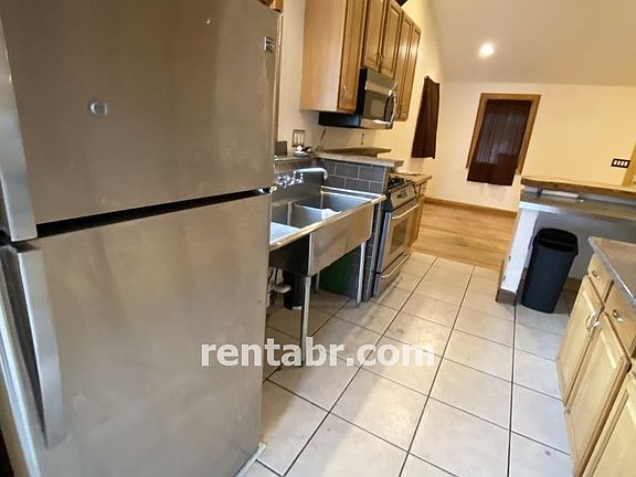 5th image of 1070 N Knox Ct
