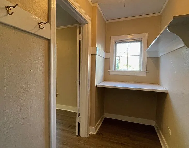 222 E Hamlin St — Photo 9