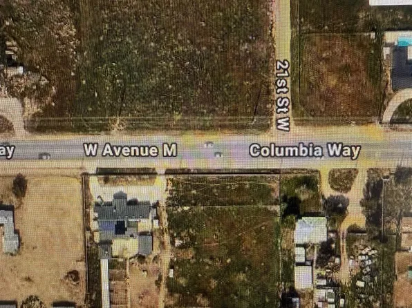 Corner Ave #M, Palmdale, CA 93551