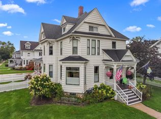 102 E Court St, Elkhorn, WI 53121