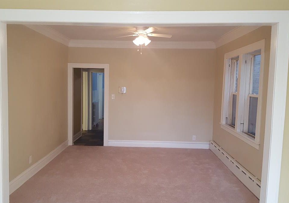Living/Dining Room Area