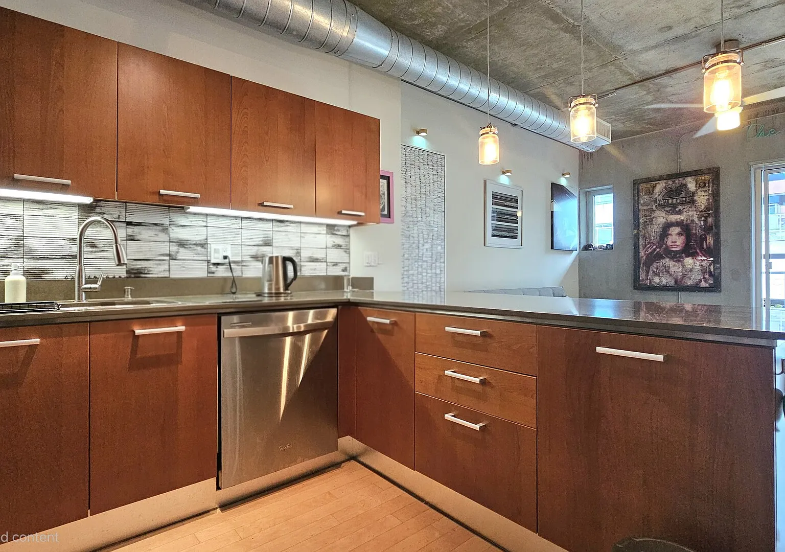 DTLA condo — Photo 2