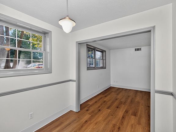 5th image of 175 Malabu Dr APT 40