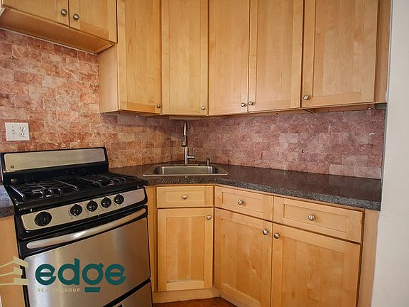 3rd image of 191 Troutman St APT 3R