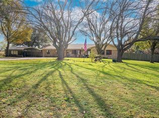 2147 Hill Top Cir, Weatherford, TX 76085