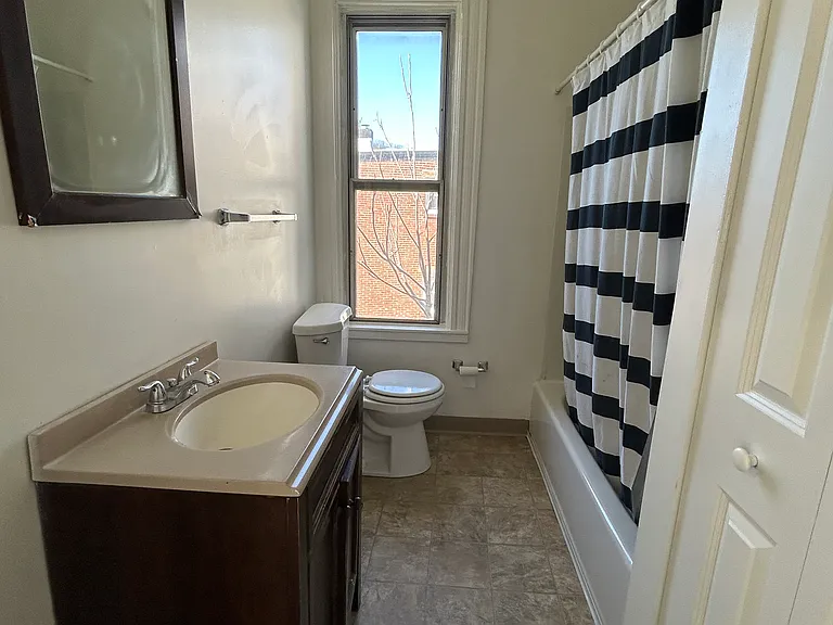 208 W Elizabeth St — Photo 19