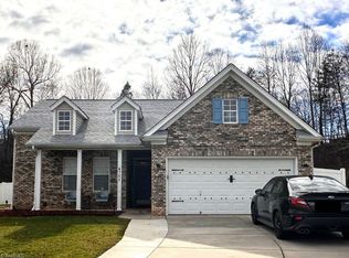 4701 Pine Glen Ct, Greensboro, NC 27410